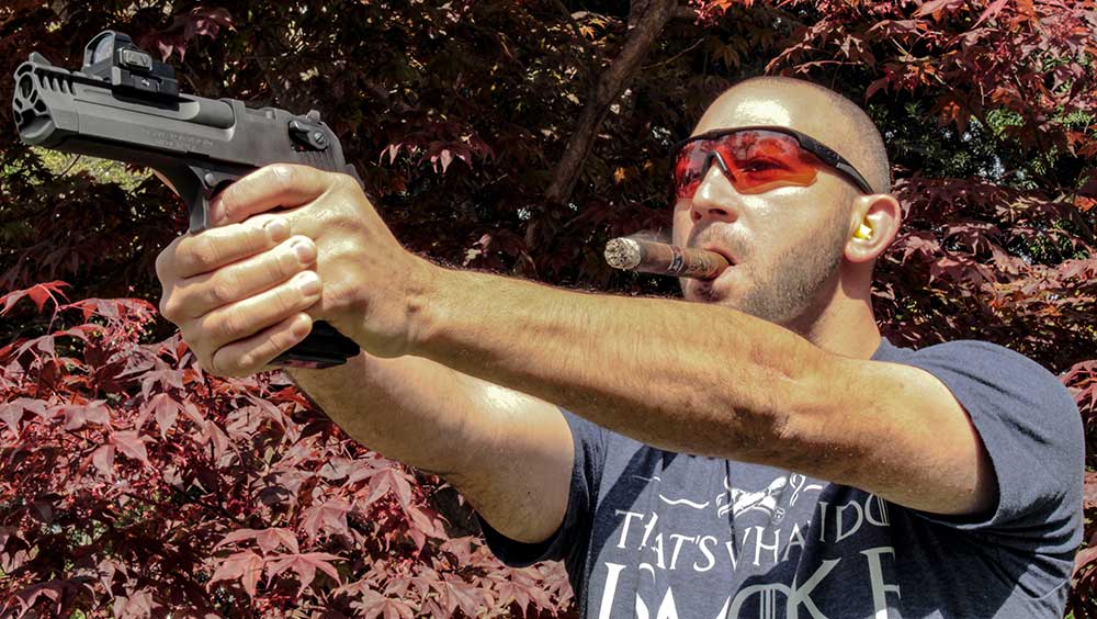 cigars-and-guns-intertwined-f.jpg