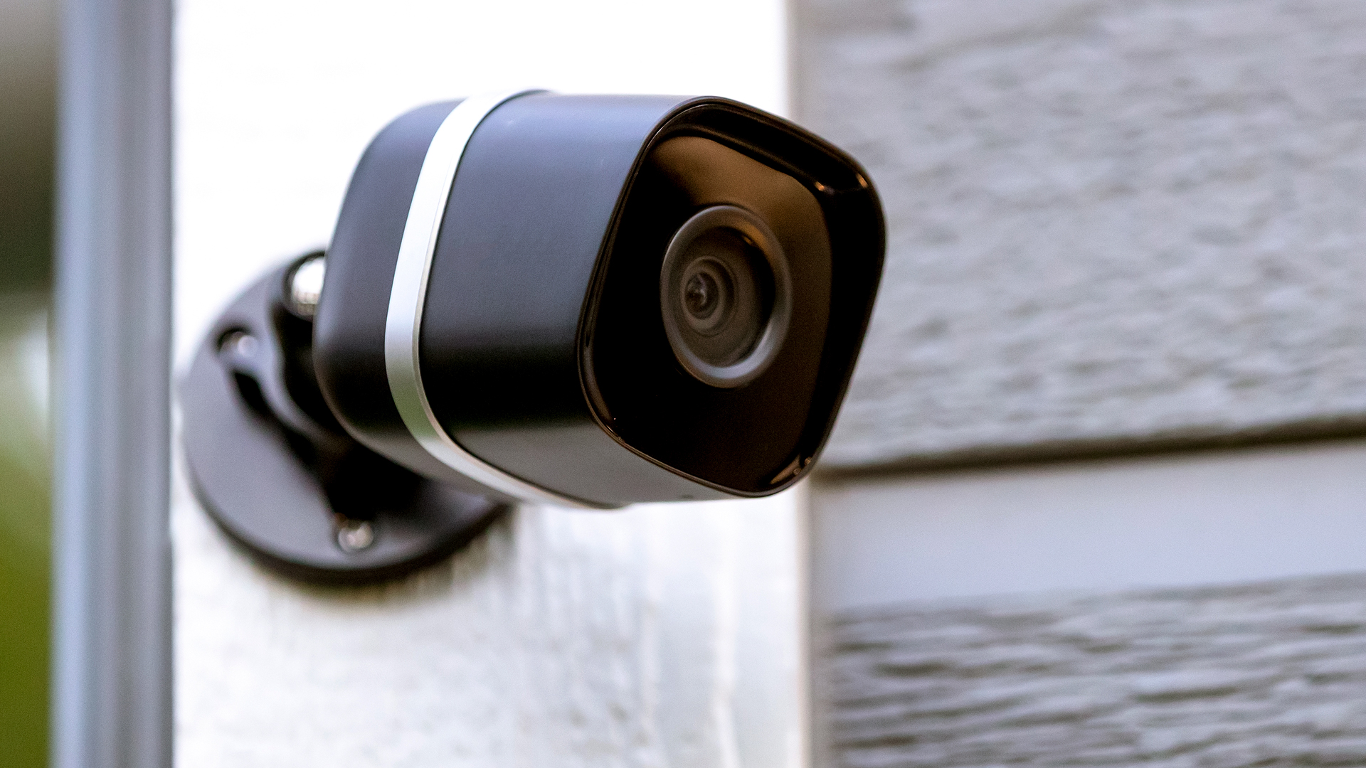 How to Improve Home Defense with a Security Camera | An Official ...