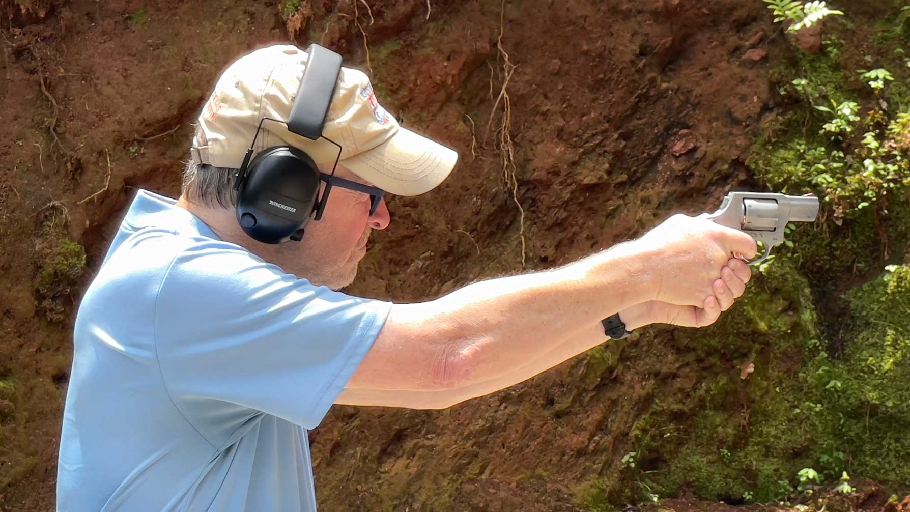 How to shoot a revolver